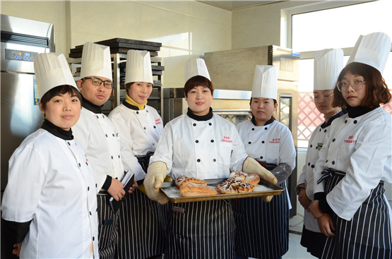 煙臺(tái)波絲蒂中西糕點(diǎn)職業(yè)技能培訓(xùn)學(xué)校有哪些辦學(xué)優(yōu)勢? 煙臺(tái)波絲蒂中西糕點(diǎn)職業(yè)技能培訓(xùn)學(xué)校有哪些辦學(xué)優(yōu)勢?